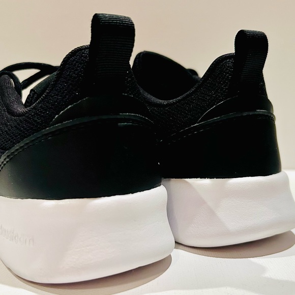 ADIDAS: Women’s QT Racer 2.0 (Leopard) - Picture 5 of 11